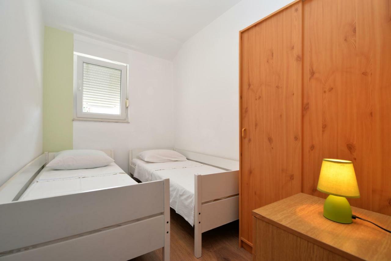 Sime Apartment Betina (Sibenik-Knin)